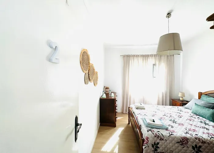 Casa Avo Cantoneiro - Marinhas Guest house *