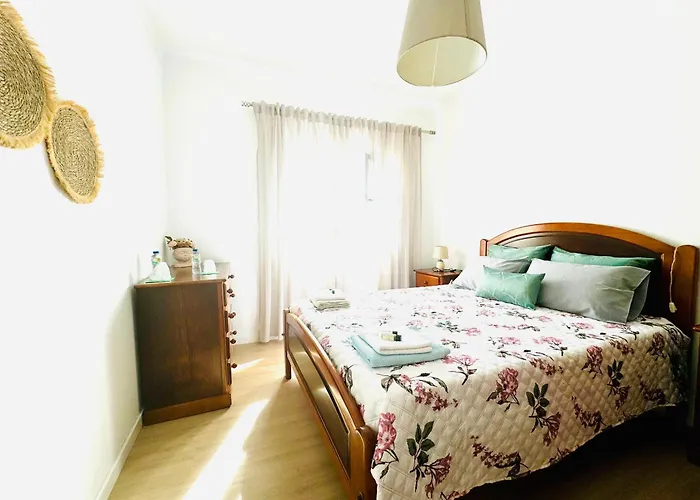 Casa Avo Cantoneiro - Marinhas Guest house *